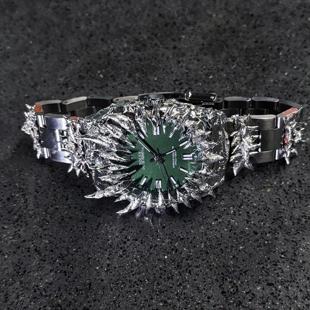 Original handmade European and American irregular green water monster dragon scale pointed tin plated watch light luxury niche design heavy industry trend image 3