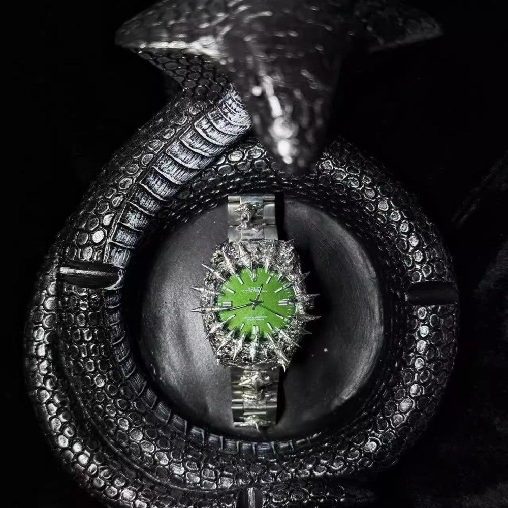 Original handmade European and American irregular green water monster dragon scale pointed tin plated watch light luxury niche design heavy industry trend image 4