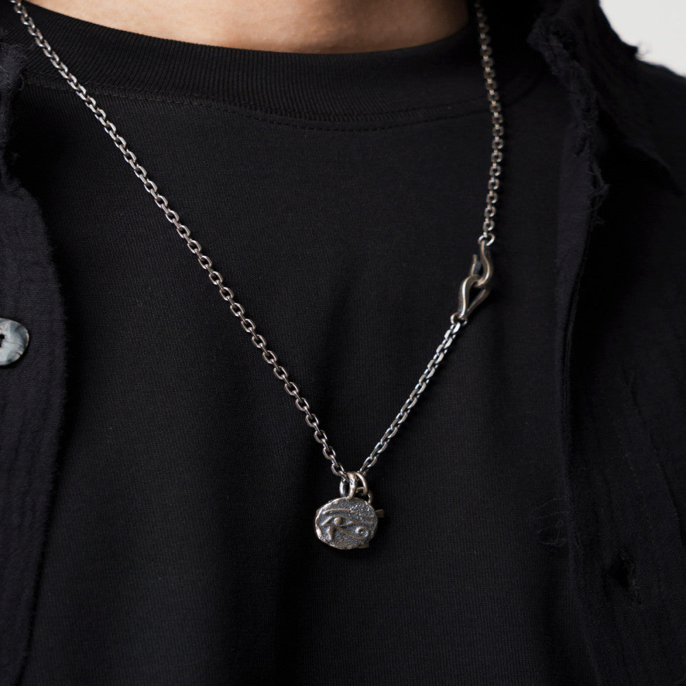 JANENG Chasing Shore 925 Pure Silver Horus Eye Pendant Retro Vintage Vintage Vintage Men s and Women s Neutral Matching Necklace image 4