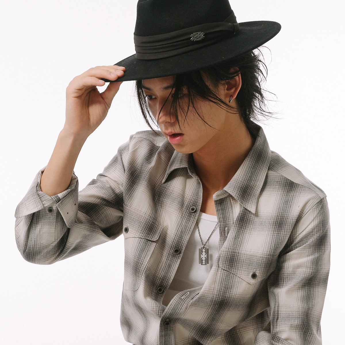 JANENG Retro Blade Necklace