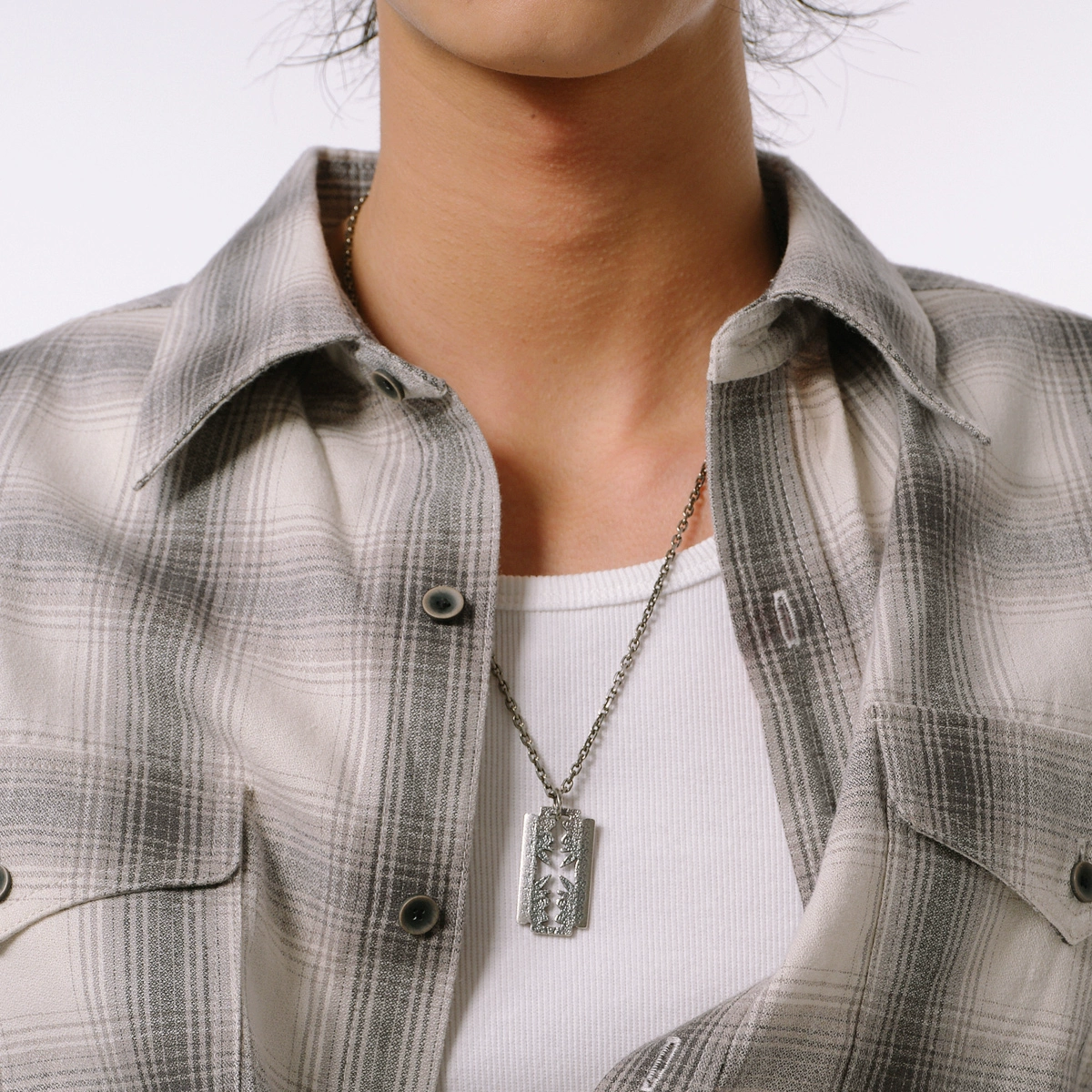 JANENG Retro Blade Necklace