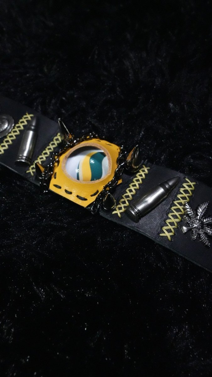 Beedrill Mega stone Bracelet - Dekayed