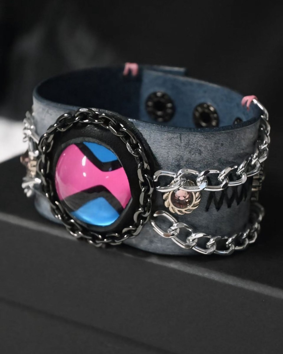 Ben Gwen 10 Omnitrix Bracelet (Exclusive) - Dekayed