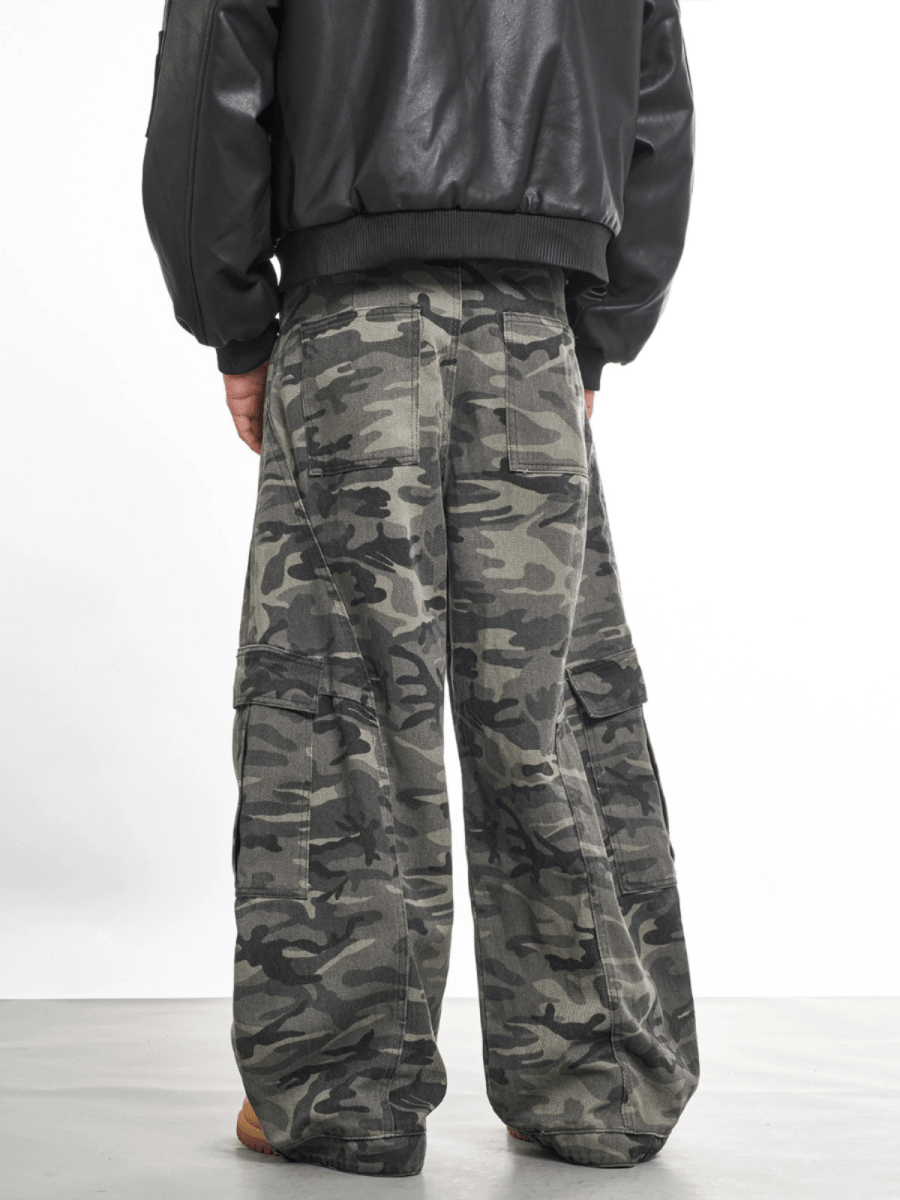 Camouflage Scimitar Pants - Dekayed