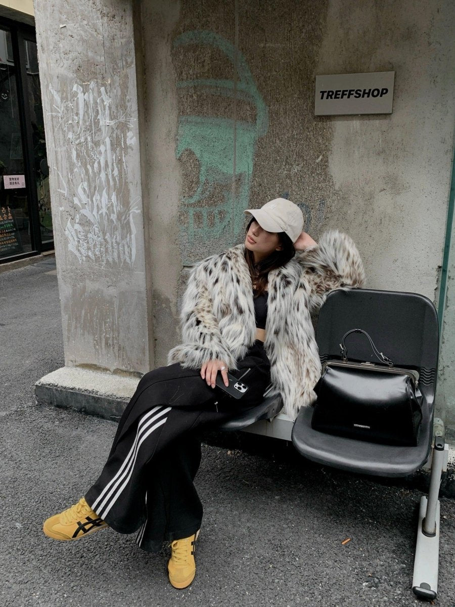 CBVFM Dekay Angel Fur Coat - Dekayed