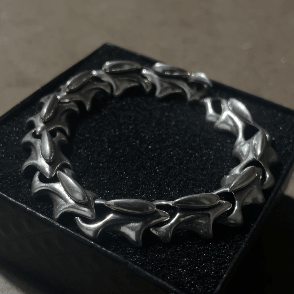 Chrome Dragon Spine Bracelet - Dekayed