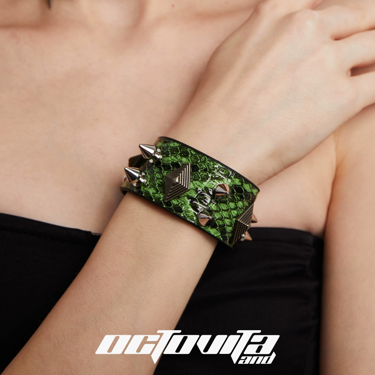 VenomSpike Cuff