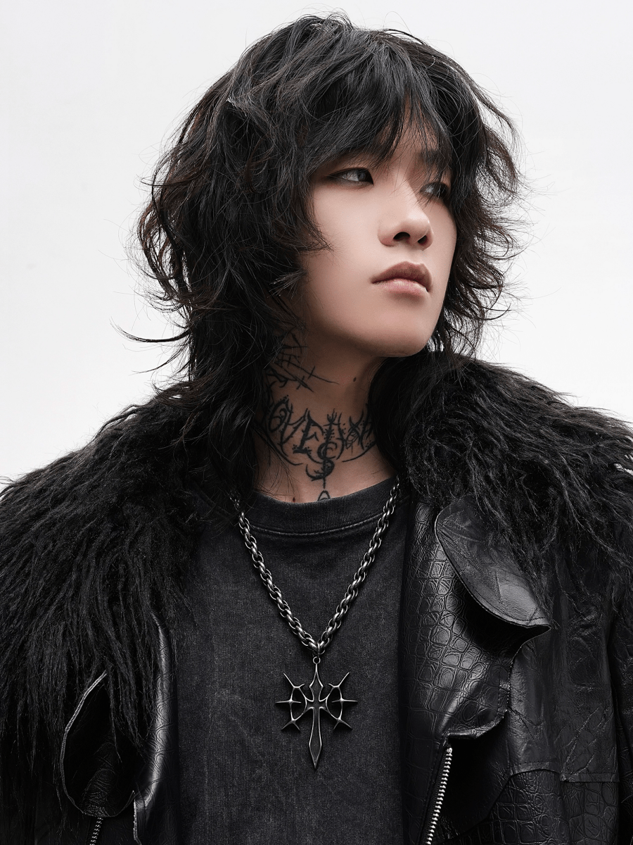 LOVEISWAR StarReign Necklace - Dekayed