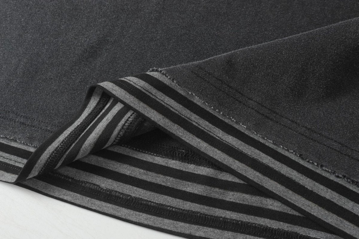 Monochrome Muse Tee - Dekayed