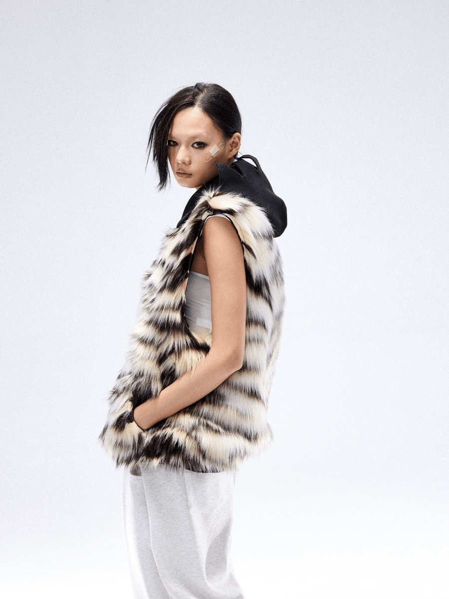 My Fantasy Series Tiger Spiked Crown Fur Vest - Dekayed