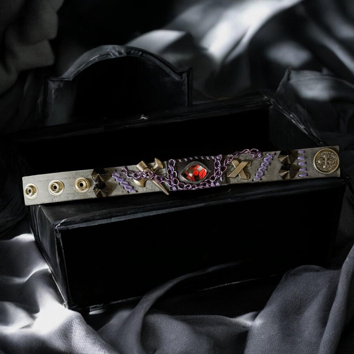 Sasuke Ems Sharingan Bracelet - Dekayed