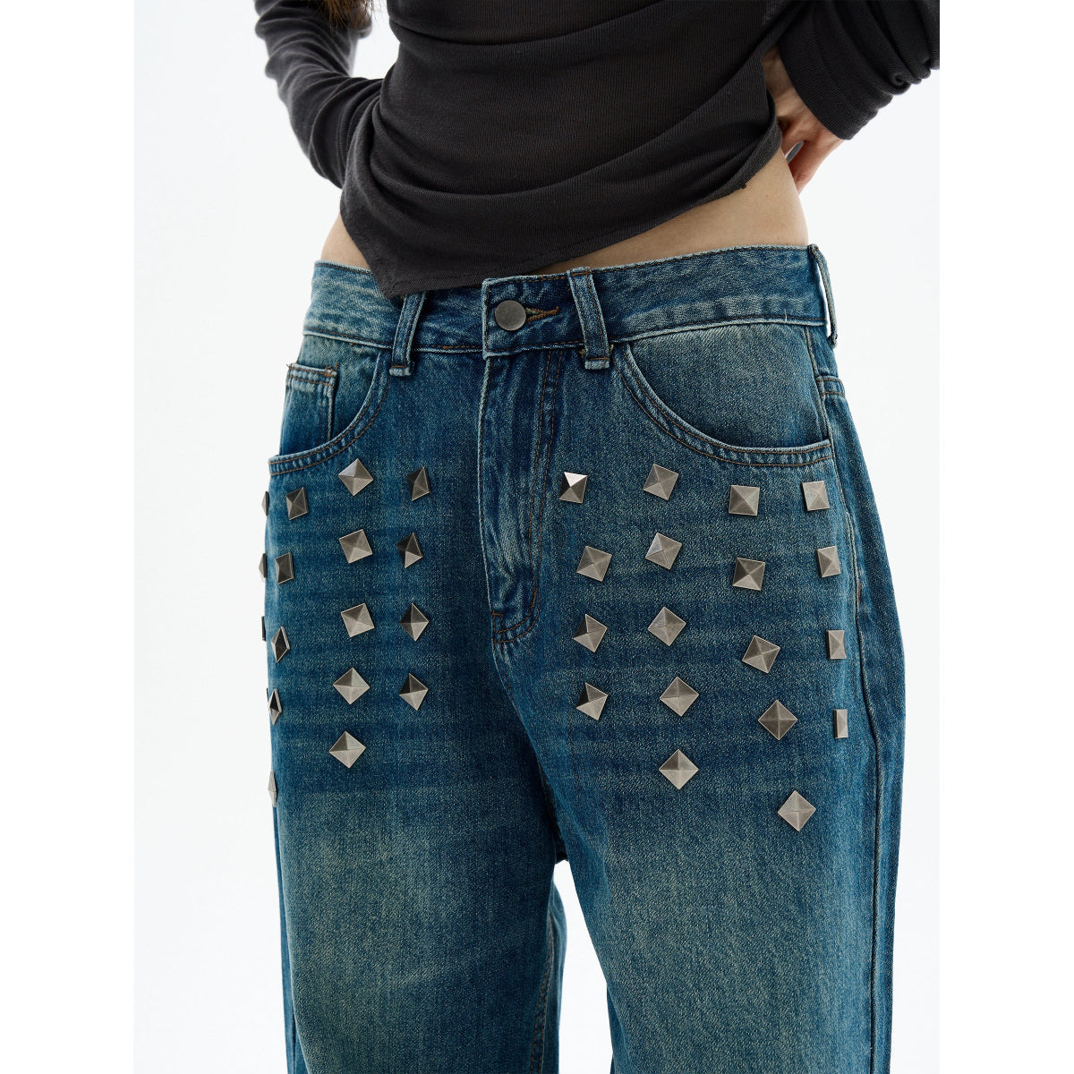 Studded Jeans - Dekayed