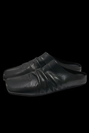 Wrinkled Leather Slippers - Dekayed