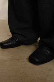Wrinkled Leather Slippers - Dekayed