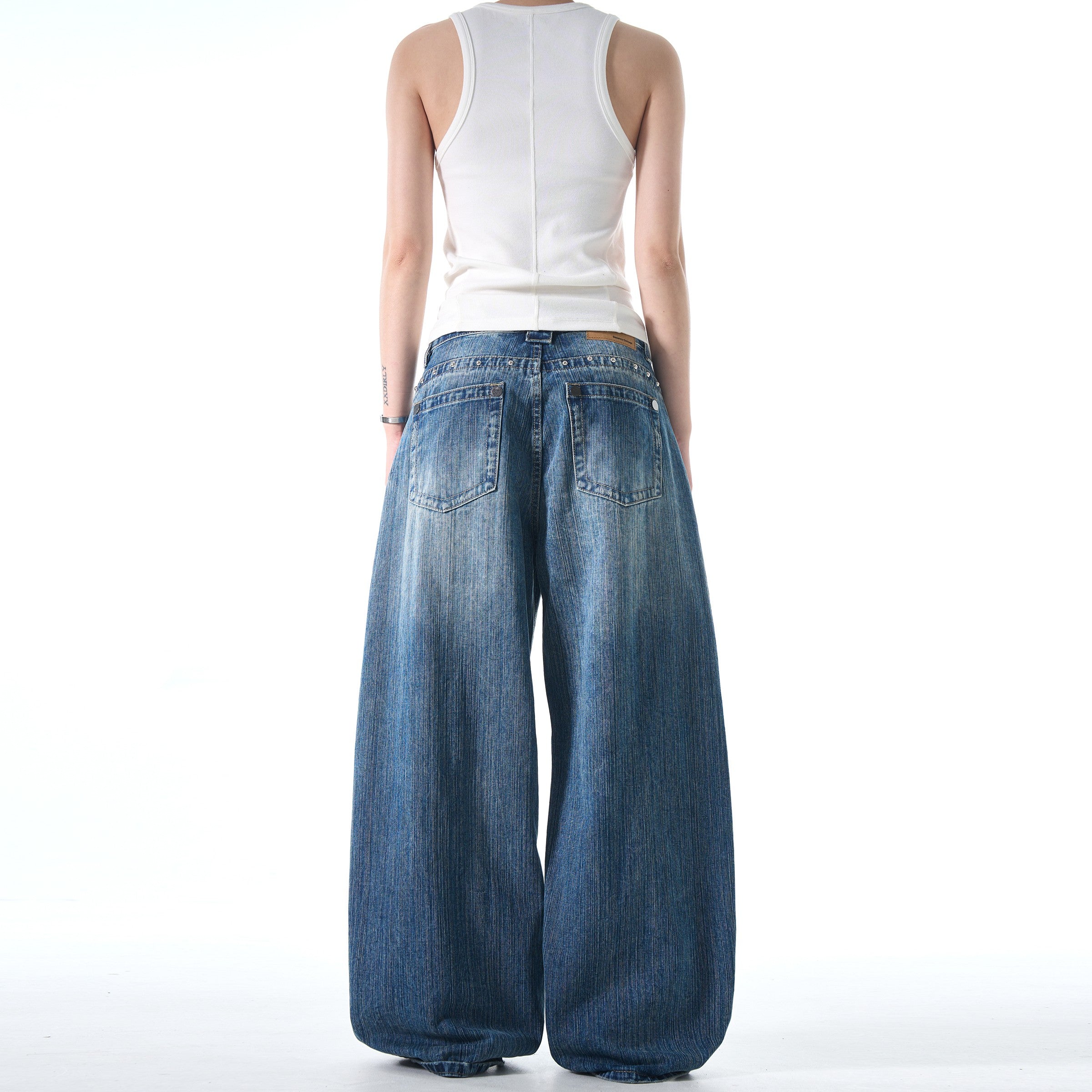 Rivet Design Pattern Baggy Jeans