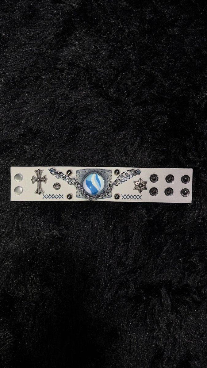 Absol Mega stone Bracelet - Dekayed