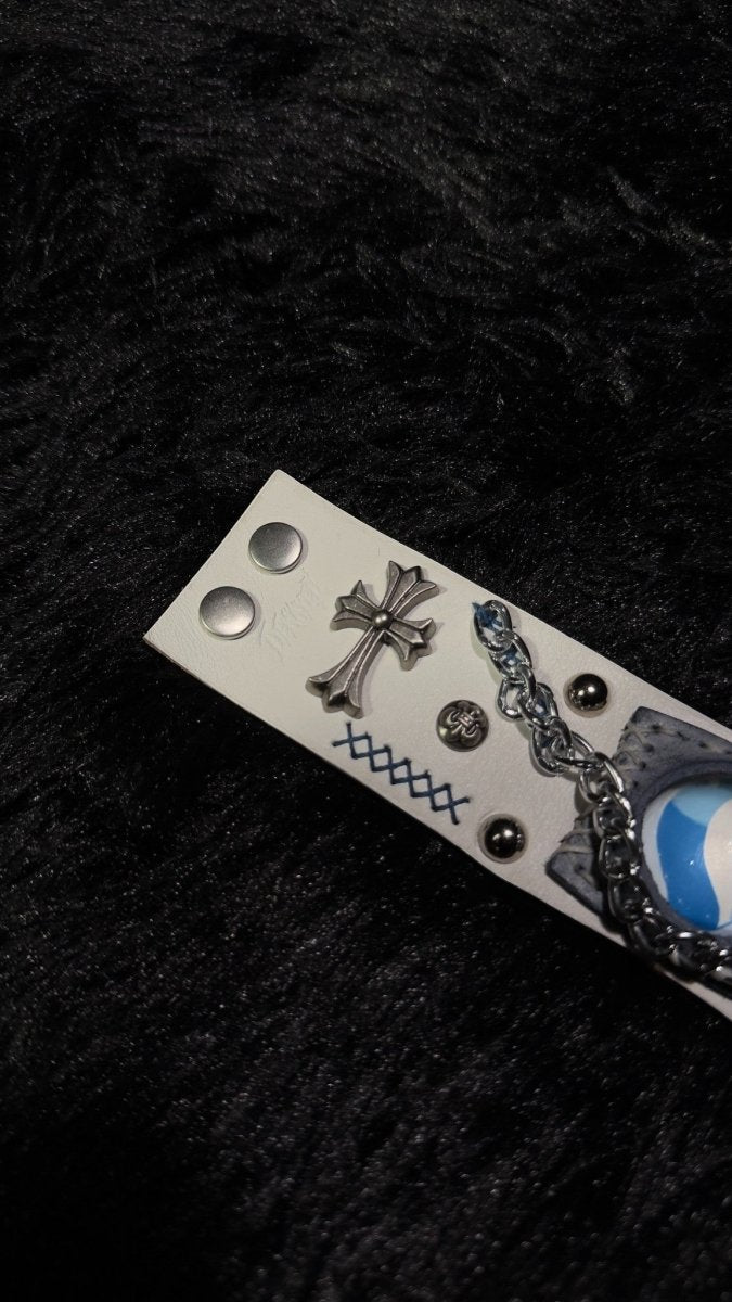 Absol Mega stone Bracelet - Dekayed