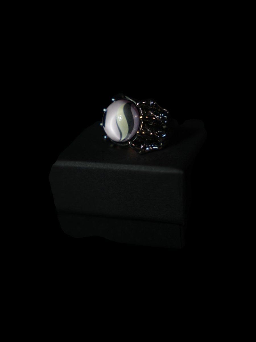 Banette Megastone Ring - Dekayed