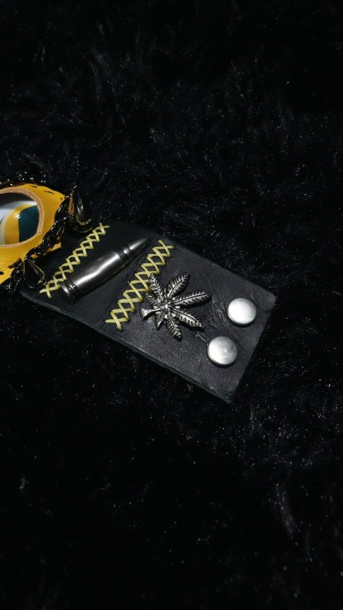 Beedrill Mega stone Bracelet - Dekayed