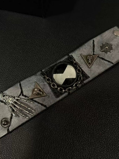 Ben 10 OG White Ghost Omnitrix - Dekayed