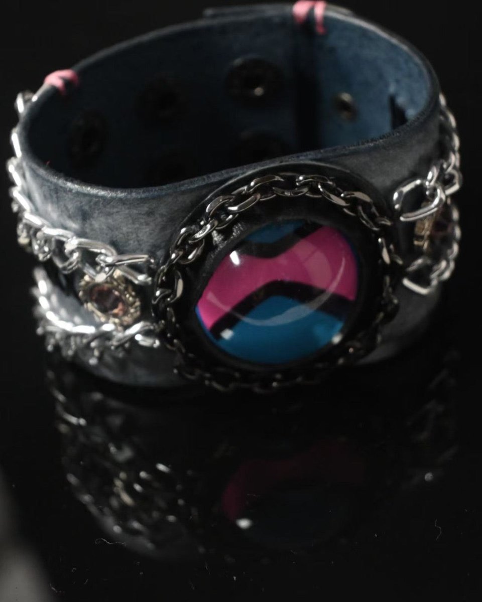 Ben Gwen 10 Omnitrix Bracelet (Exclusive) - Dekayed