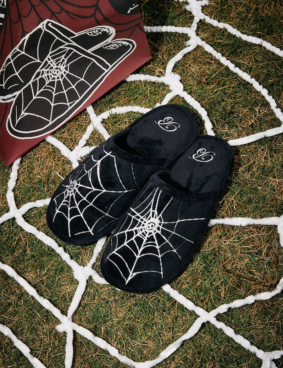 [BLACK8MOB] Cobweb Hotel Slippers - Dekayed