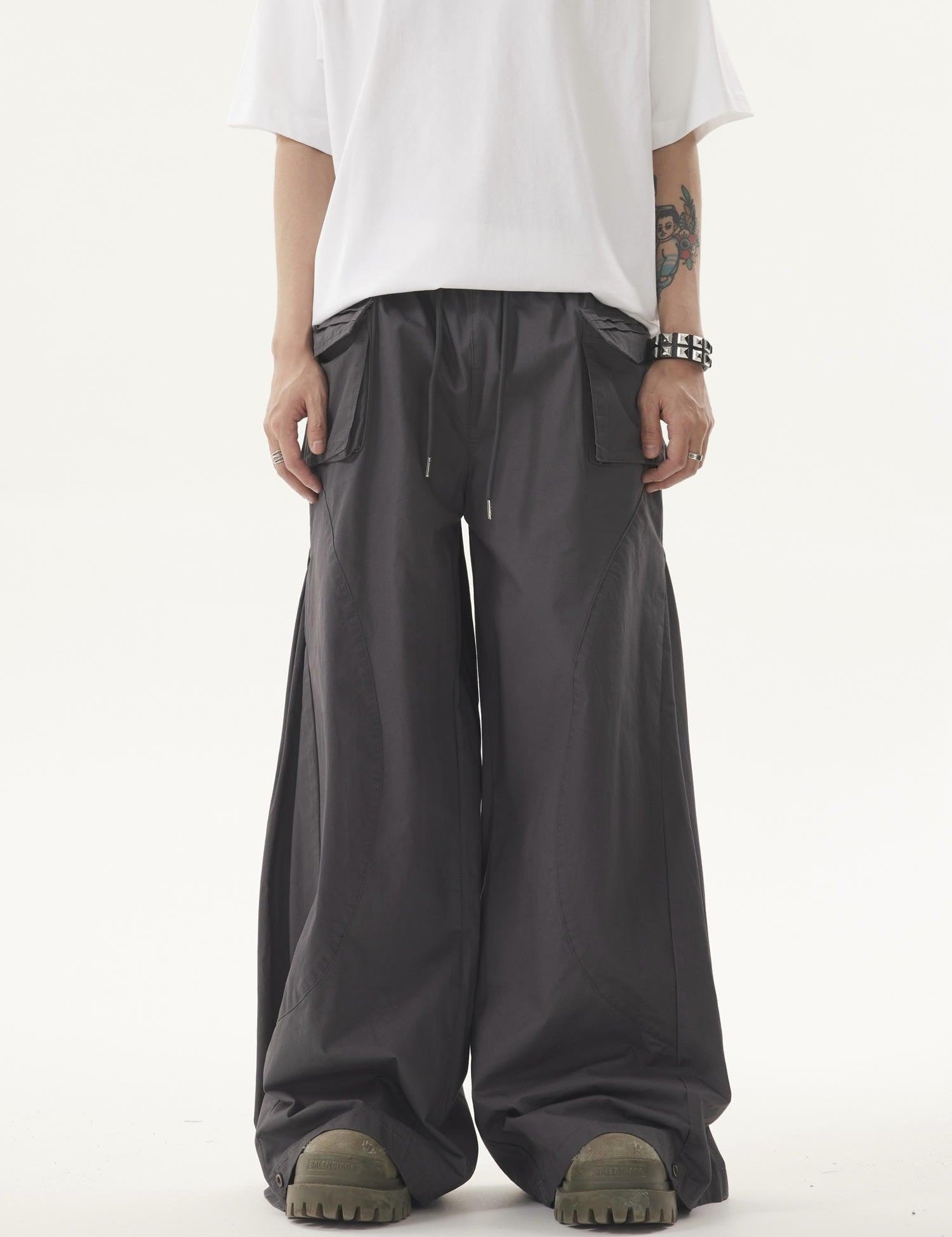 BTSG Cargo Silhouette Pants - Dekayed