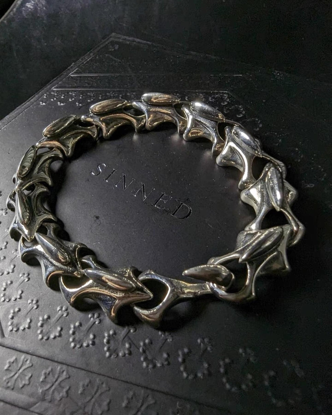 Chrome Dragon Spine Bracelet - Dekayed