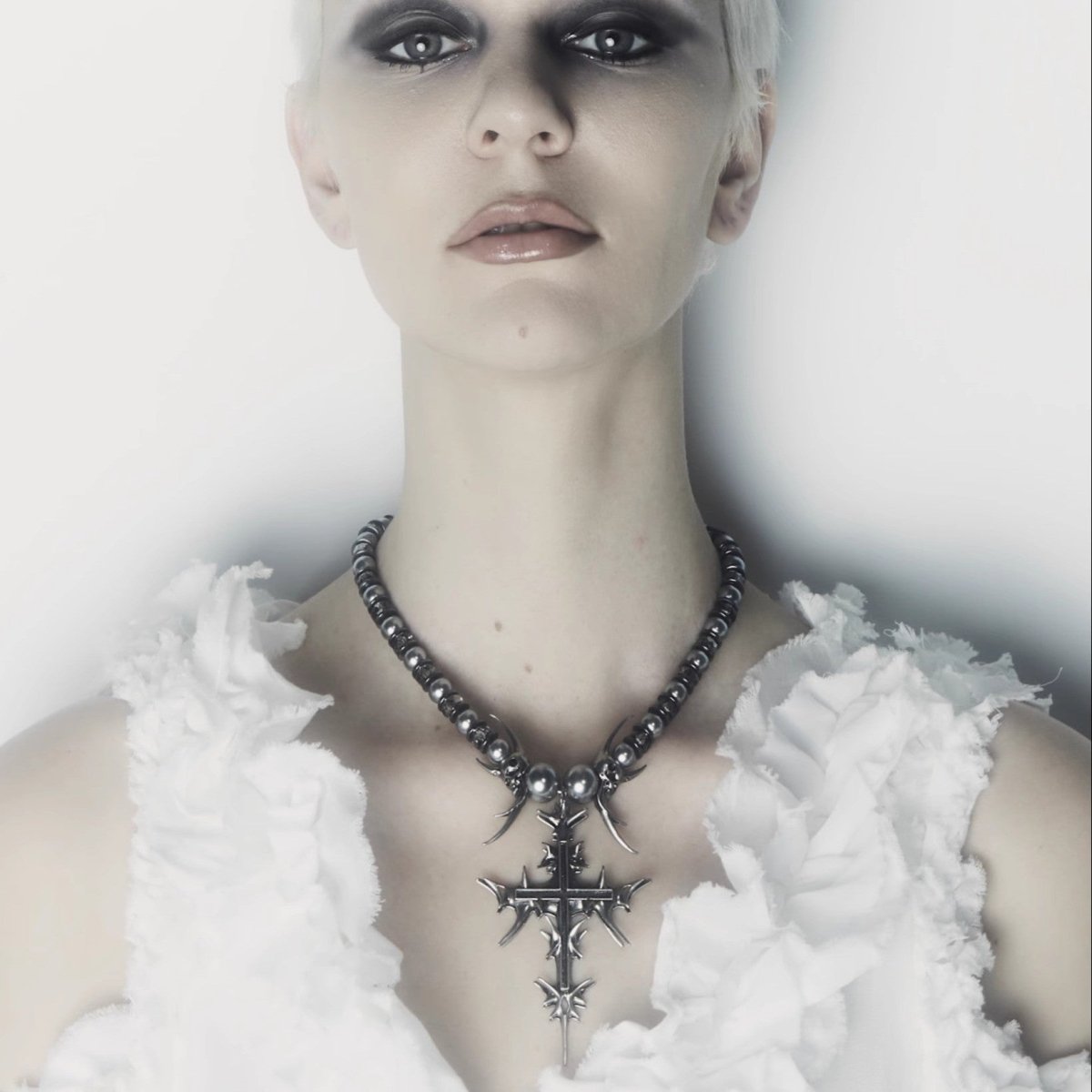 Cruciform Venom Chain - Dekayed