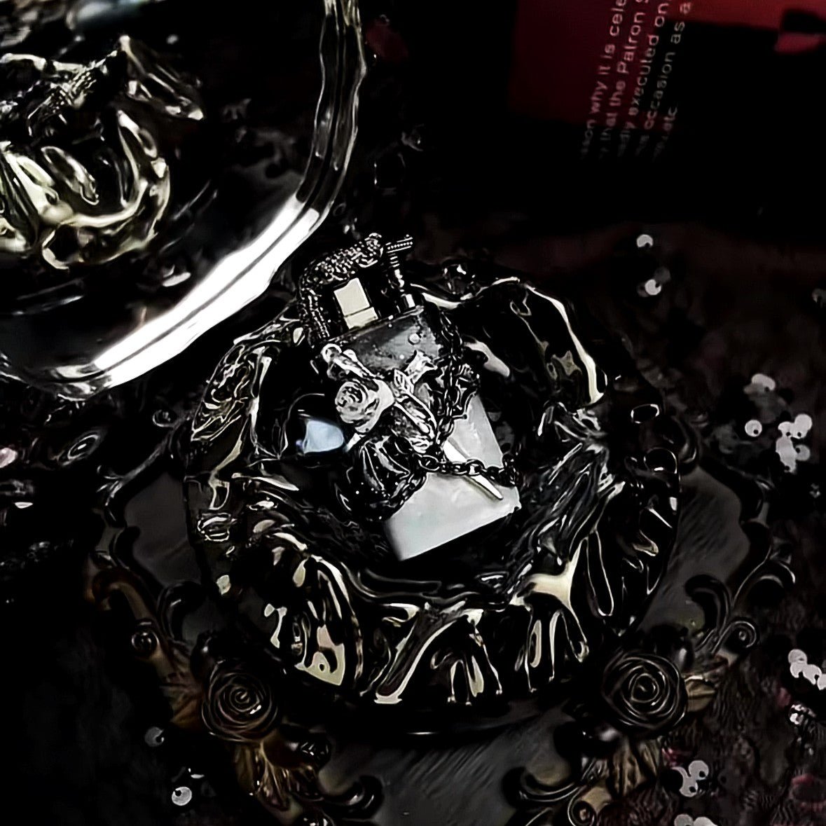 Lumi Plume Lighter - Dekayed