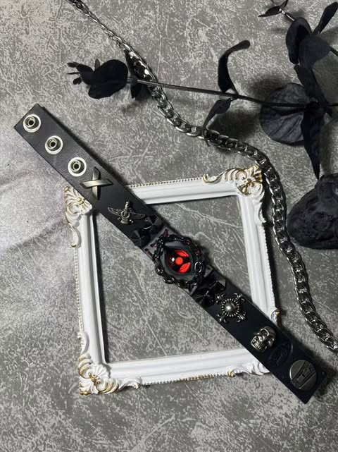 Make Your Own illusion Bracelet/Belt - Dekayed