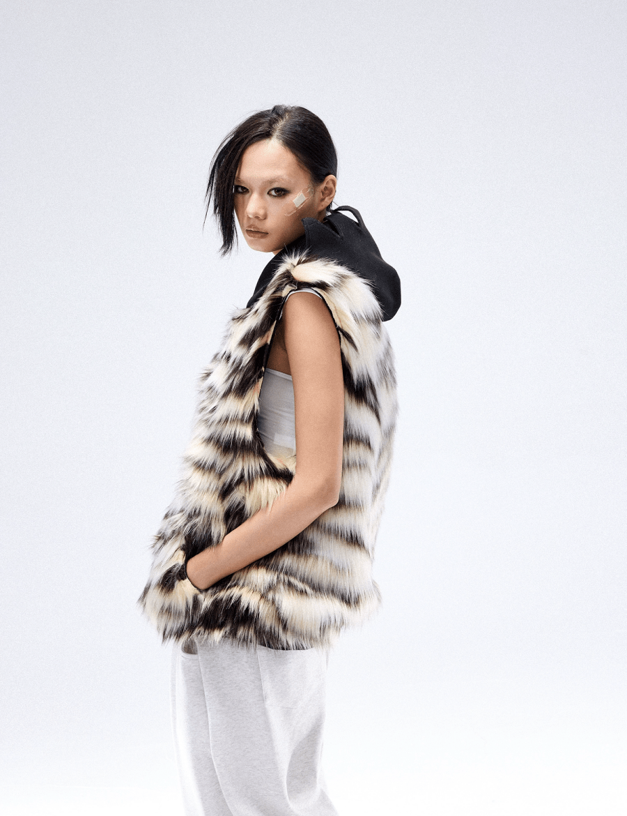 My Fantasy Series Tiger Spiked Crown Fur Vest - Dekayed