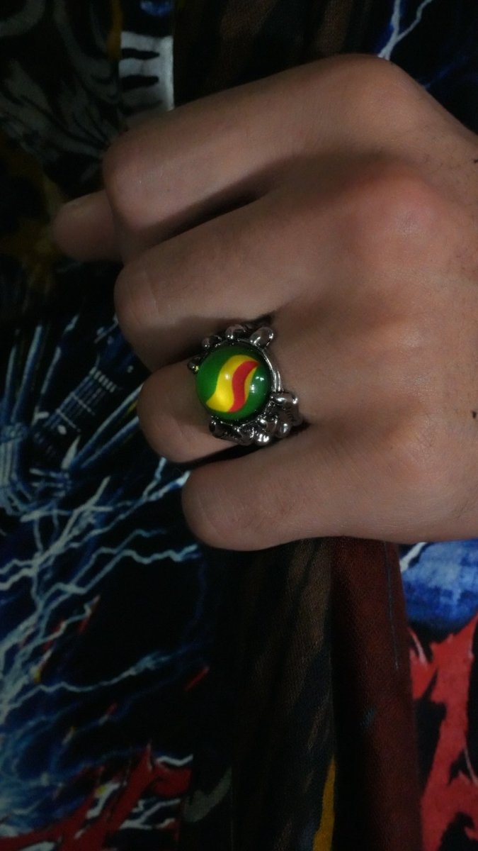 Rayquaza Megastone Ring - Dekayed