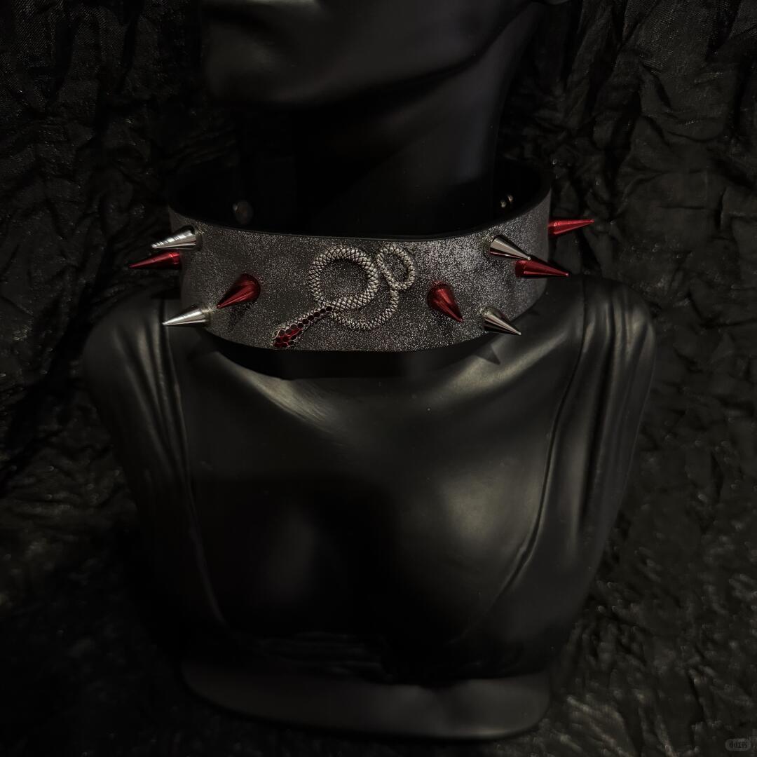 Snake Bite Diamond Nail Bracelet/Choker - Dekayed
