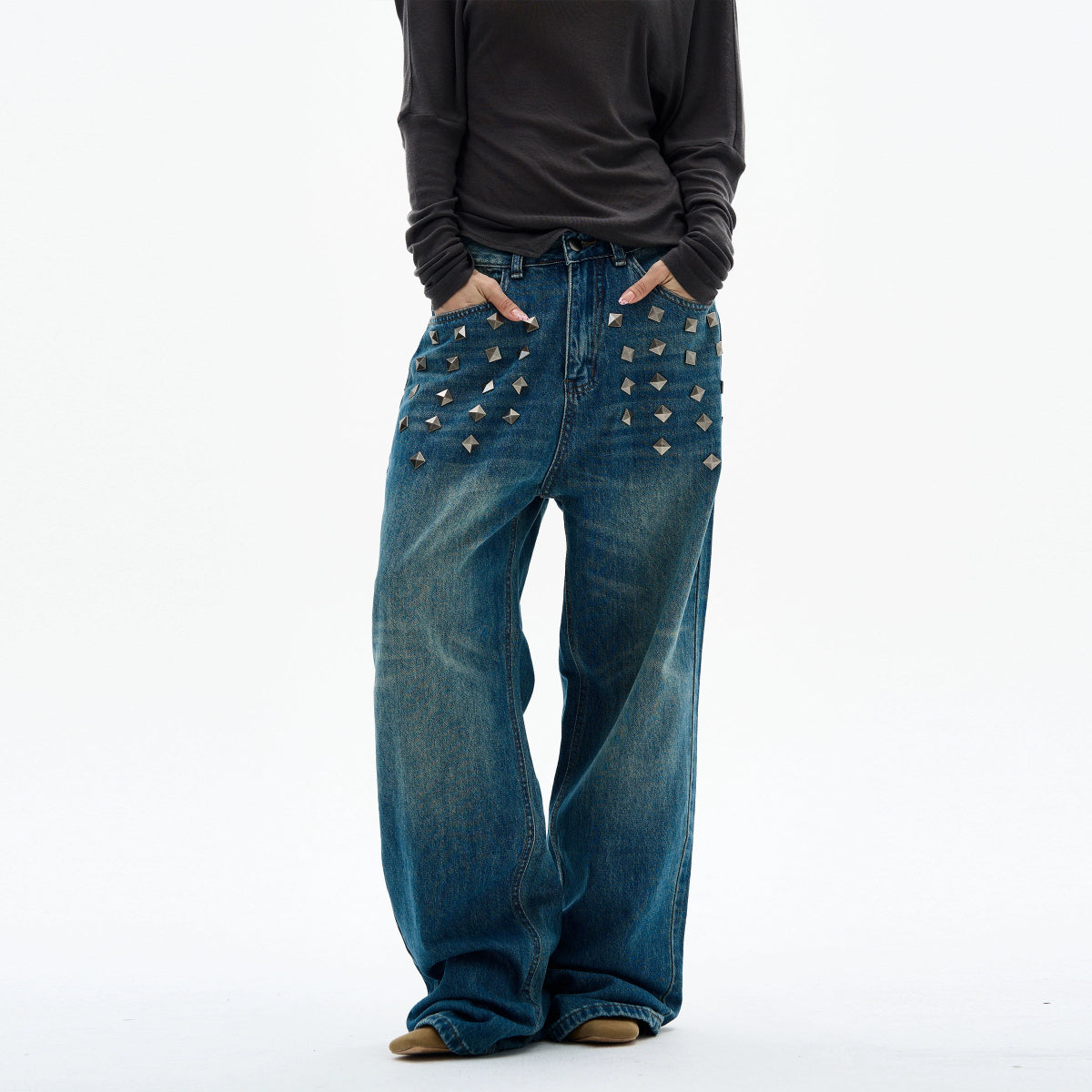 Studded Jeans - Dekayed