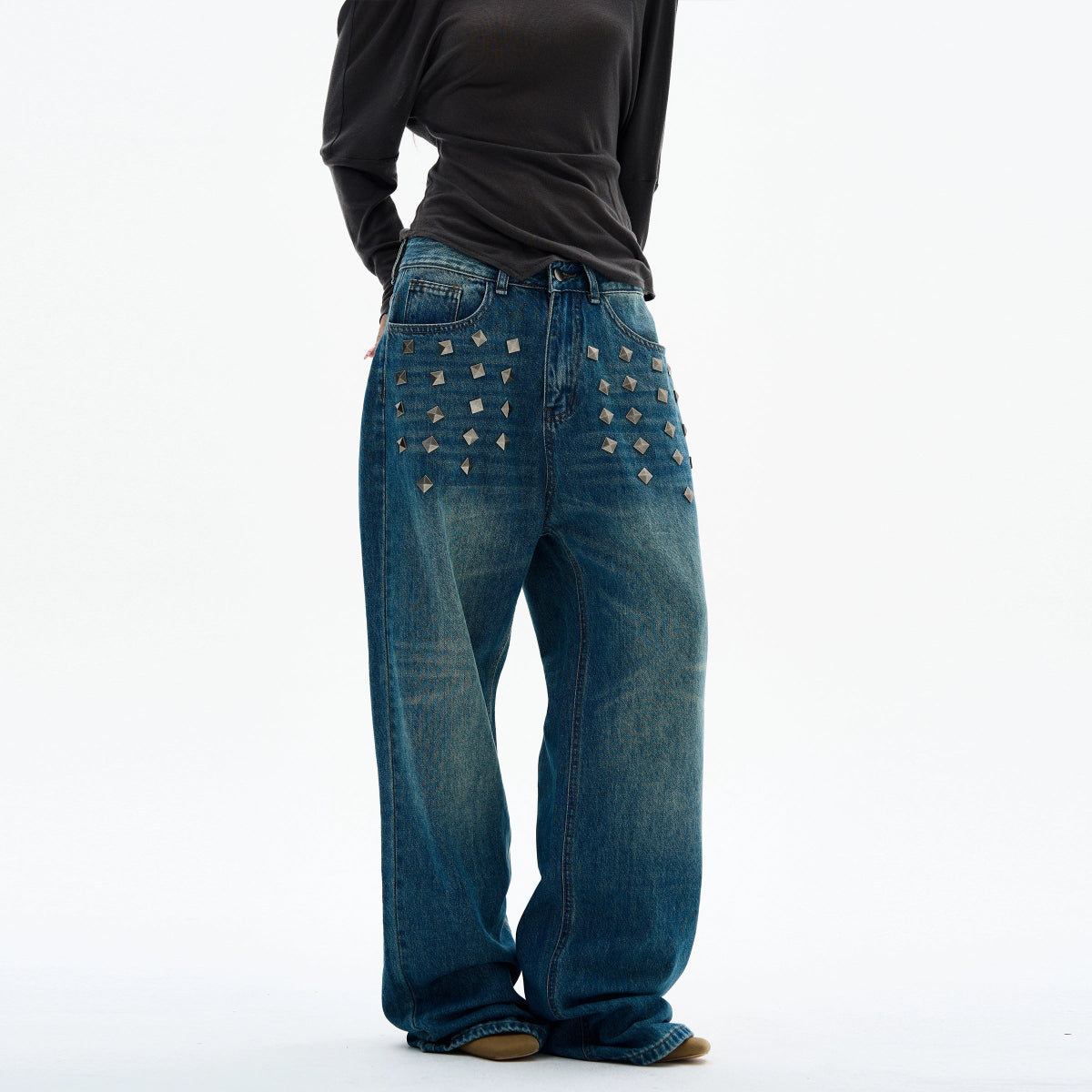 Studded Jeans - Dekayed
