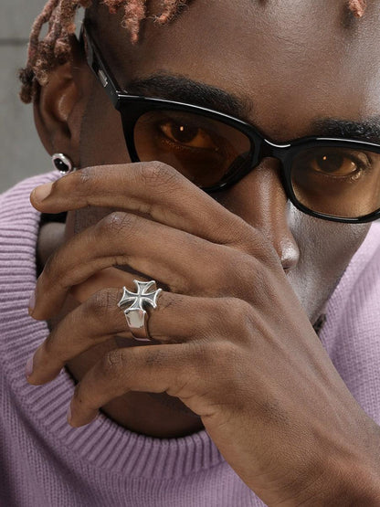 Vampire Cross Ring - Dekayed