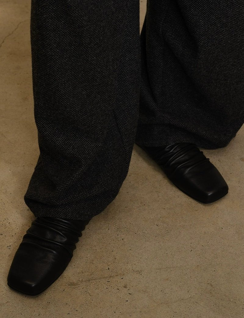 Wrinkled Leather Slippers - Dekayed